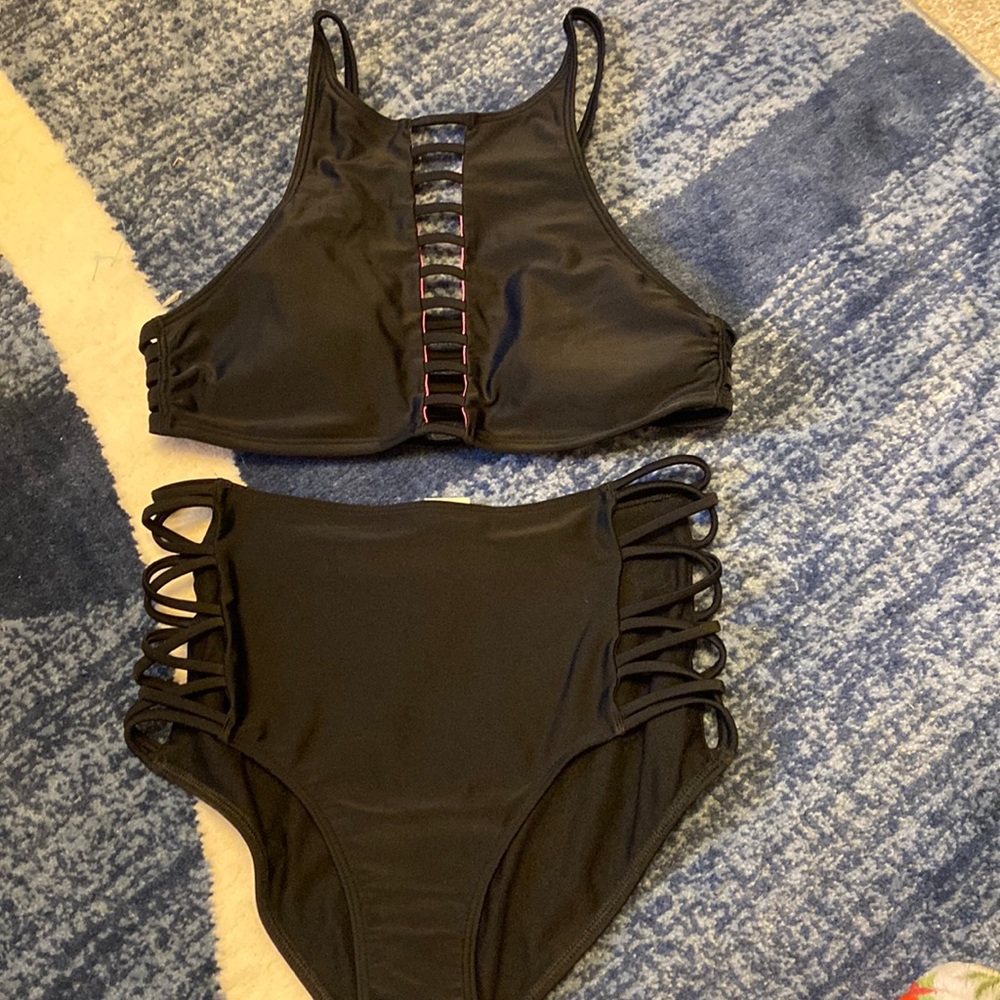 HOLLISTER SWIMSUIT SET SIZE:S